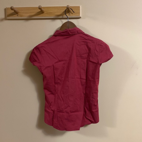 3/$20 Banana Republic Red Short Sleeve Top - Picture 2 of 3